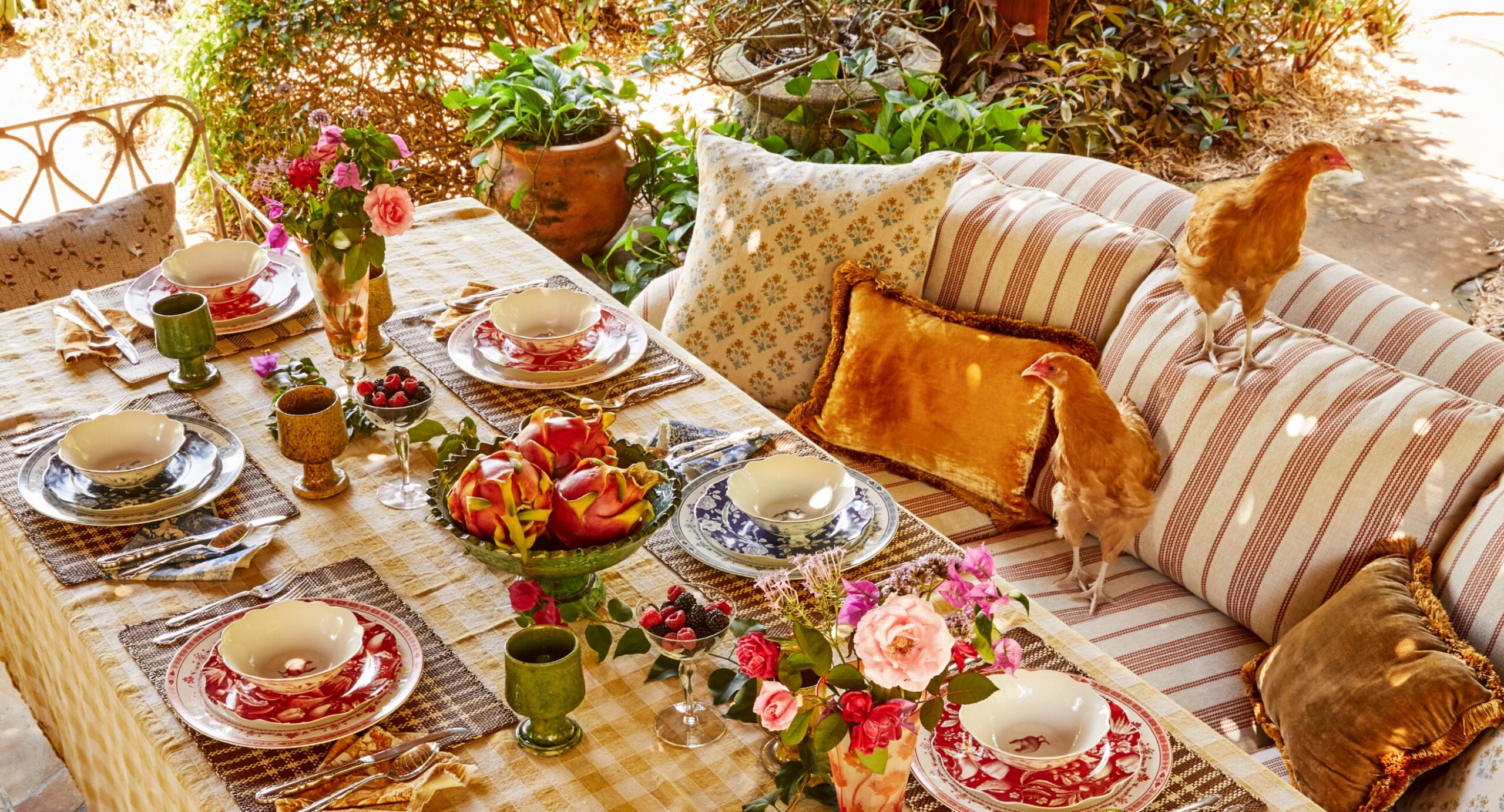 DINNERWARE GIFT SETS